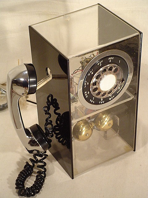 Box-shaped
                phone