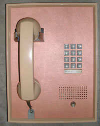 WE
          Panel Phone 2750